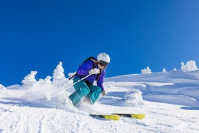 拉恩：全黑队外线的“闪电快马”，他总能在最短时间内突破对方防线