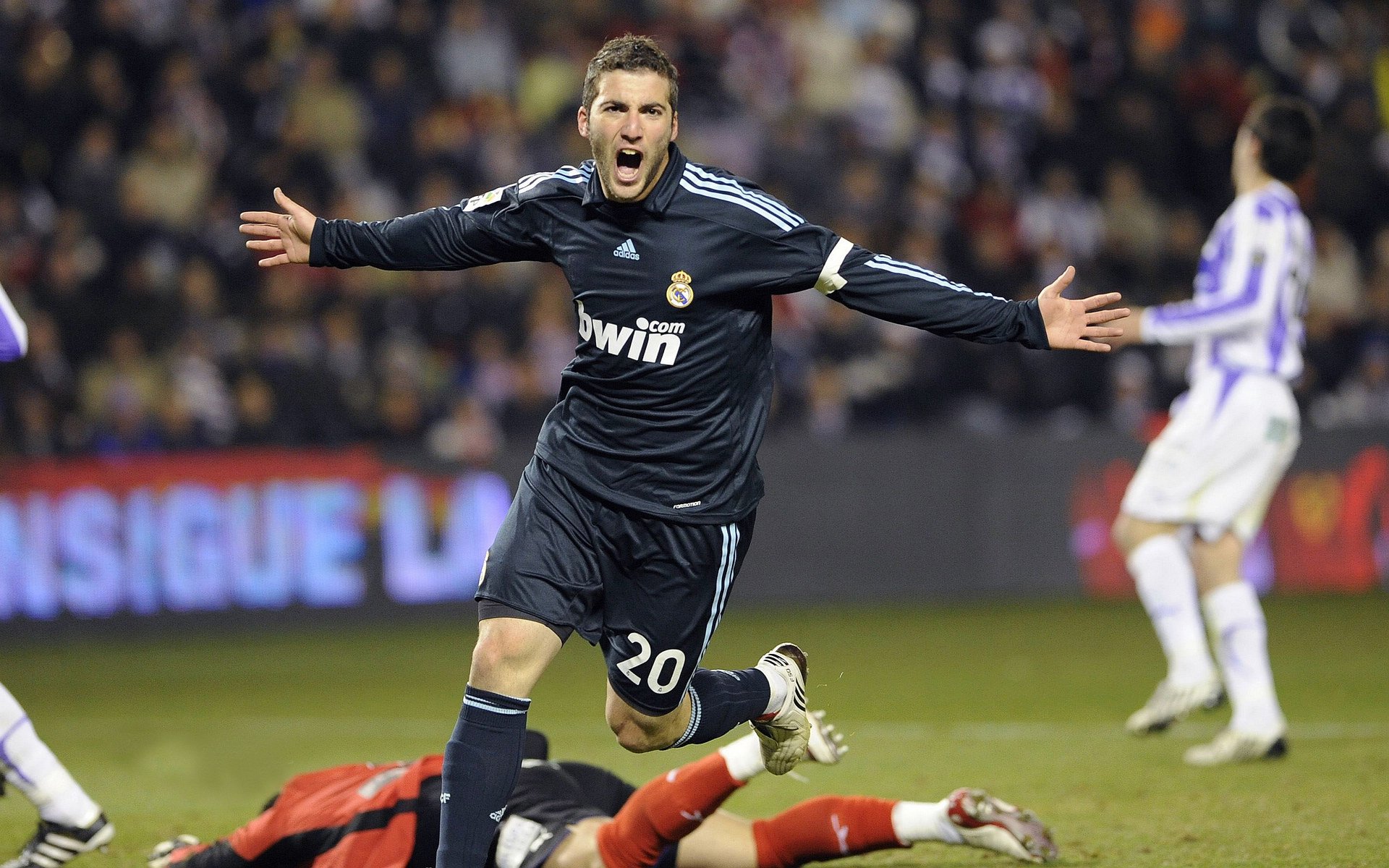 欧洲杯激情燃烧：战术变革引领足球潮流！，欧洲欧洲杯